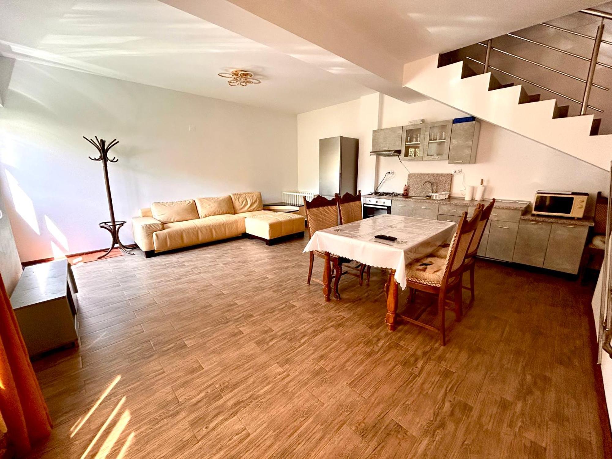 Casa Camelia Villa Nehoiu Luaran gambar
